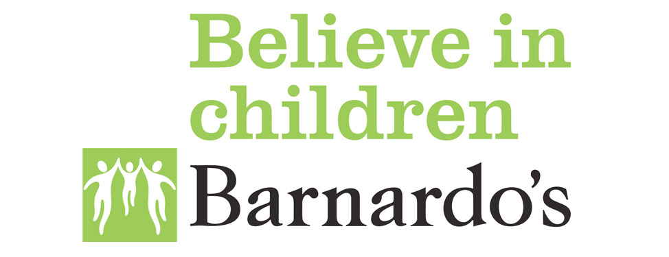 Schools failing young carers, report&nbsp;finds